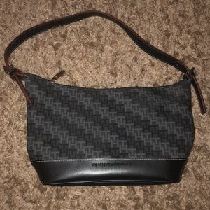 Tommy Hilfiger medium size purse